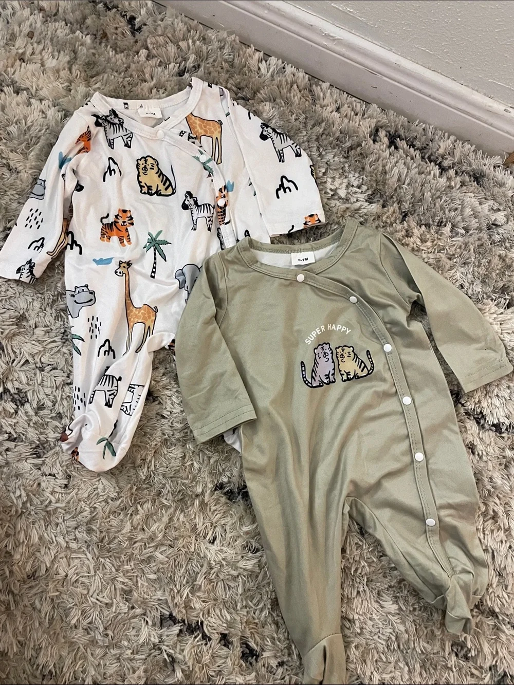 SHEIN Sage Green & White Jungle Animal Print Baby Footies (2-Pack)